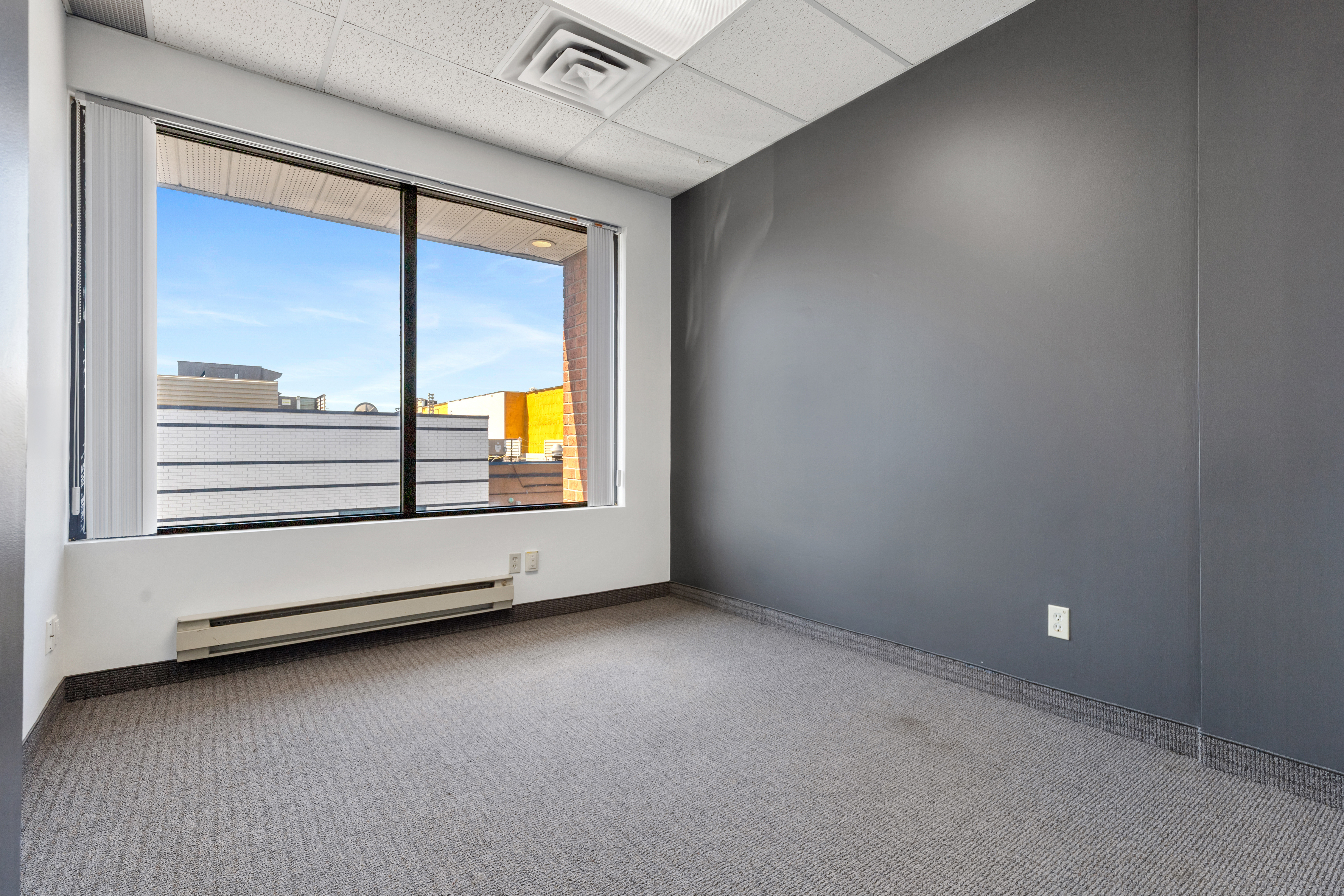 16_201_151 Bd de Mortagne, Boucherville.jpg